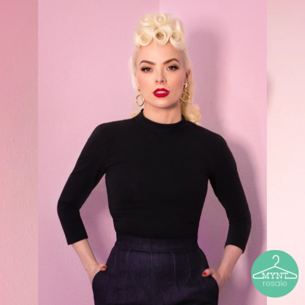 Bad Girl 3/4 Sleeve Top in Black